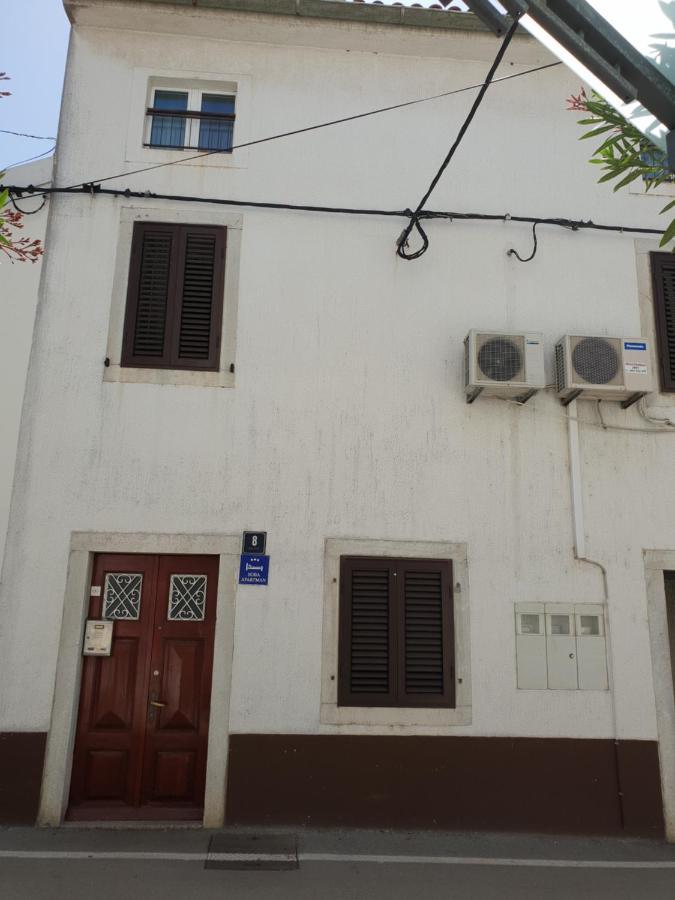 Guesthouse Fatuta Cres Luaran gambar
